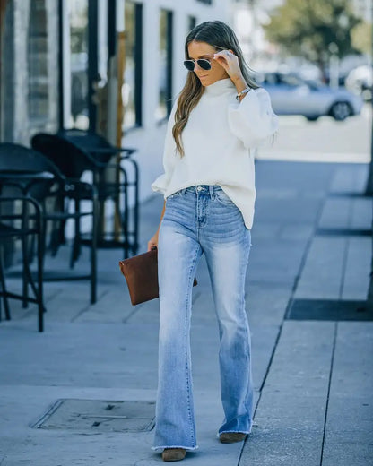 Women's Raw Hem Flared Jeans